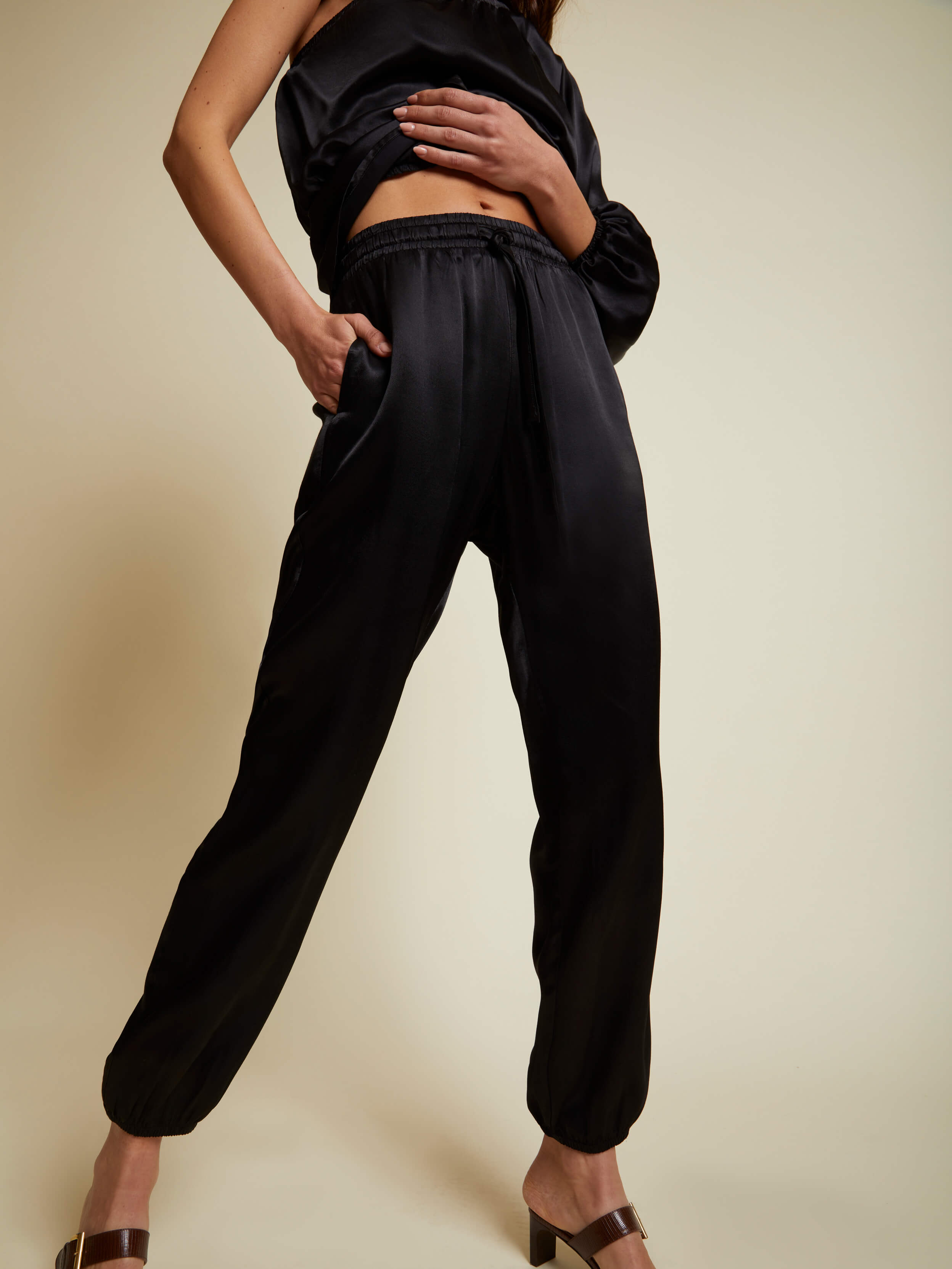 Satin Joggers – Stroll